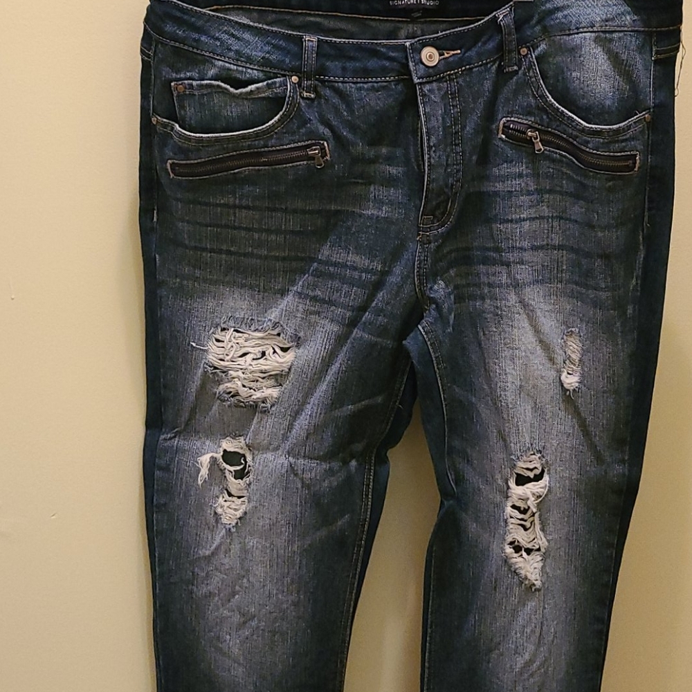 Signature Studio Ripped Jeans - Picture 2 of 3